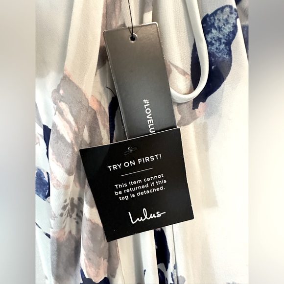 Lulu’s All I Need Grey Floral Print Lace-Up Maxi Dress in Small. New with tag - Picture 7 of 10